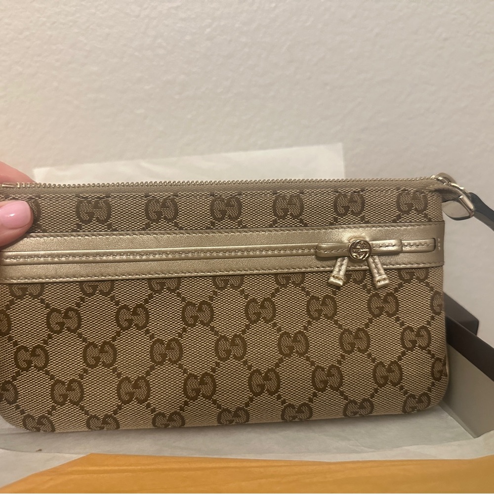 Gucci Mayfair Monogram Wristlet-Authentic